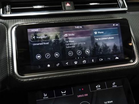 Used 2019 Land Rover Range Rover Velar S image 33