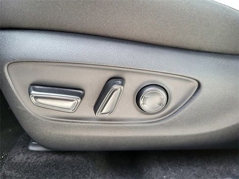 Used 2025 Toyota RAV4 XLE image 13