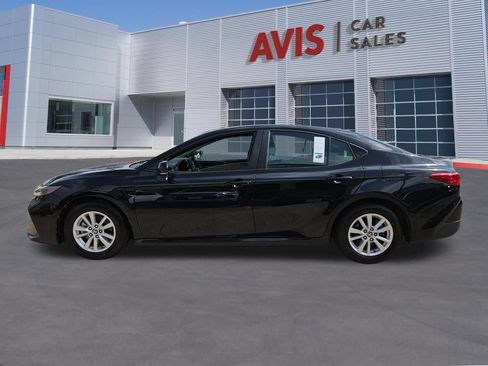 Used 2025 Toyota Camry LE FWD image 2