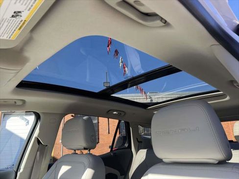 Used 2022 GMC Terrain Denali image 21