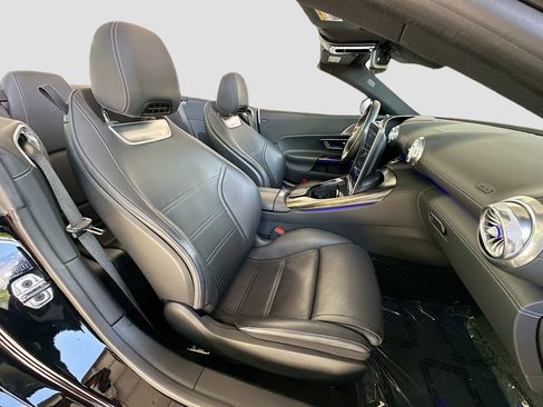 Used 2023 Mercedes-Benz SL 43 AMG w/ Driver Assistance Package image 28