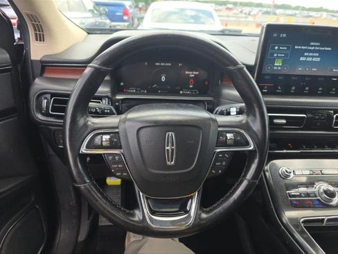 Used 2022 Lincoln Nautilus Reserve AWD/4WD image 5