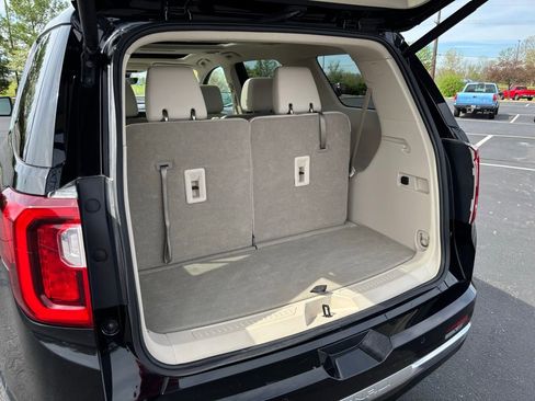 Used 2023 GMC Acadia Denali w/ Denali Technology Package image 22