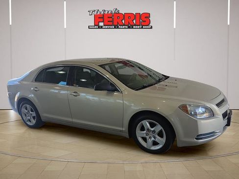 Used 2009 Chevrolet Malibu LS FWD image 3