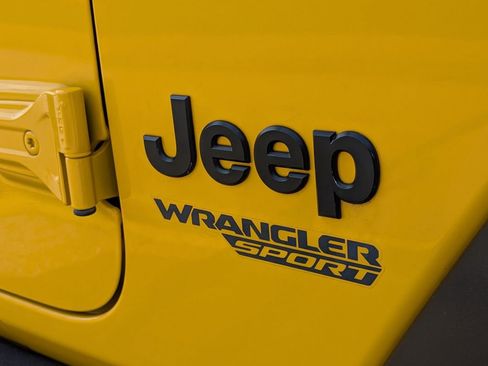 Used 2021 Jeep Wrangler Sport image 25