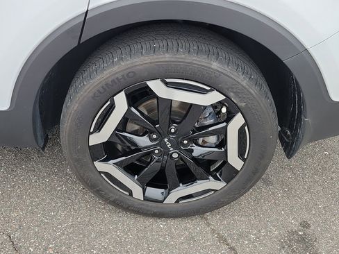 Certified 2025 Kia Telluride S image 41