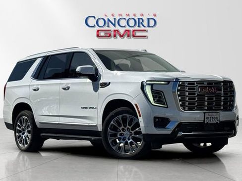 Used 2025 GMC Yukon Denali AWD/4WD image 2