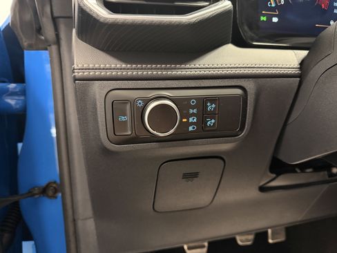 Used 2025 Ford Mustang GT Premium image 19