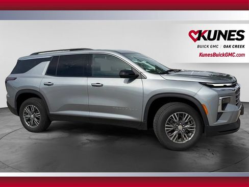 Used 2024 Chevrolet Traverse LT FWD image 5