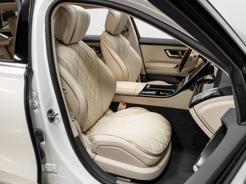 Used 2023 Mercedes-Benz S 580 4MATIC Sedan image 20