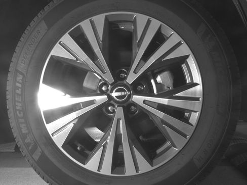 Used 2023 Nissan Rogue SV FWD image 12