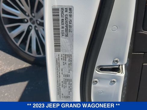 Used 2023 Jeep Grand Wagoneer Series III AWD/4WD image 26