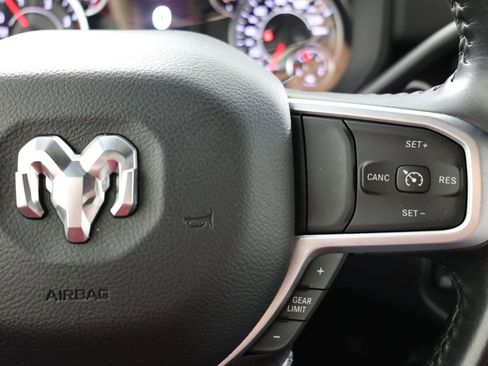 Used 2024 RAM 2500 Big Horn AWD/4WD image 26