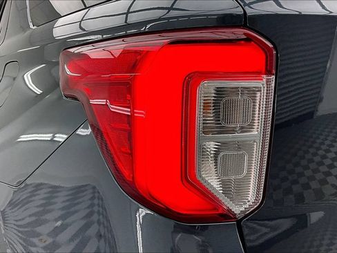 Certified 2023 Ford Explorer XLT w/ Equipment Group 202A AWD/4WD image 31