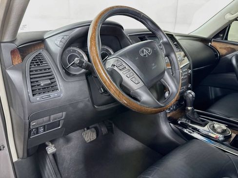 Used 2014 INFINITI QX80 4WD w/ Deluxe Touring Package image 11