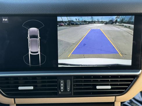 Used 2020 Porsche Cayenne image 23