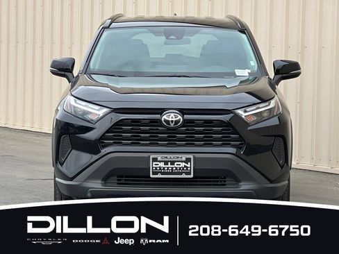 Used 2025 Toyota RAV4 XLE AWD/4WD image 9