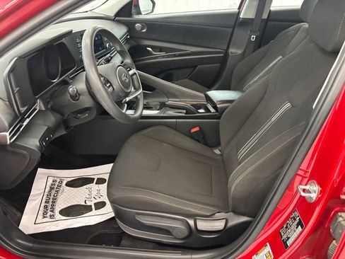 Used 2023 Hyundai Elantra SEL FWD image 37