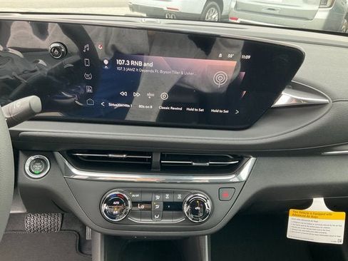 New 2026 Buick Envista Preferred image 9