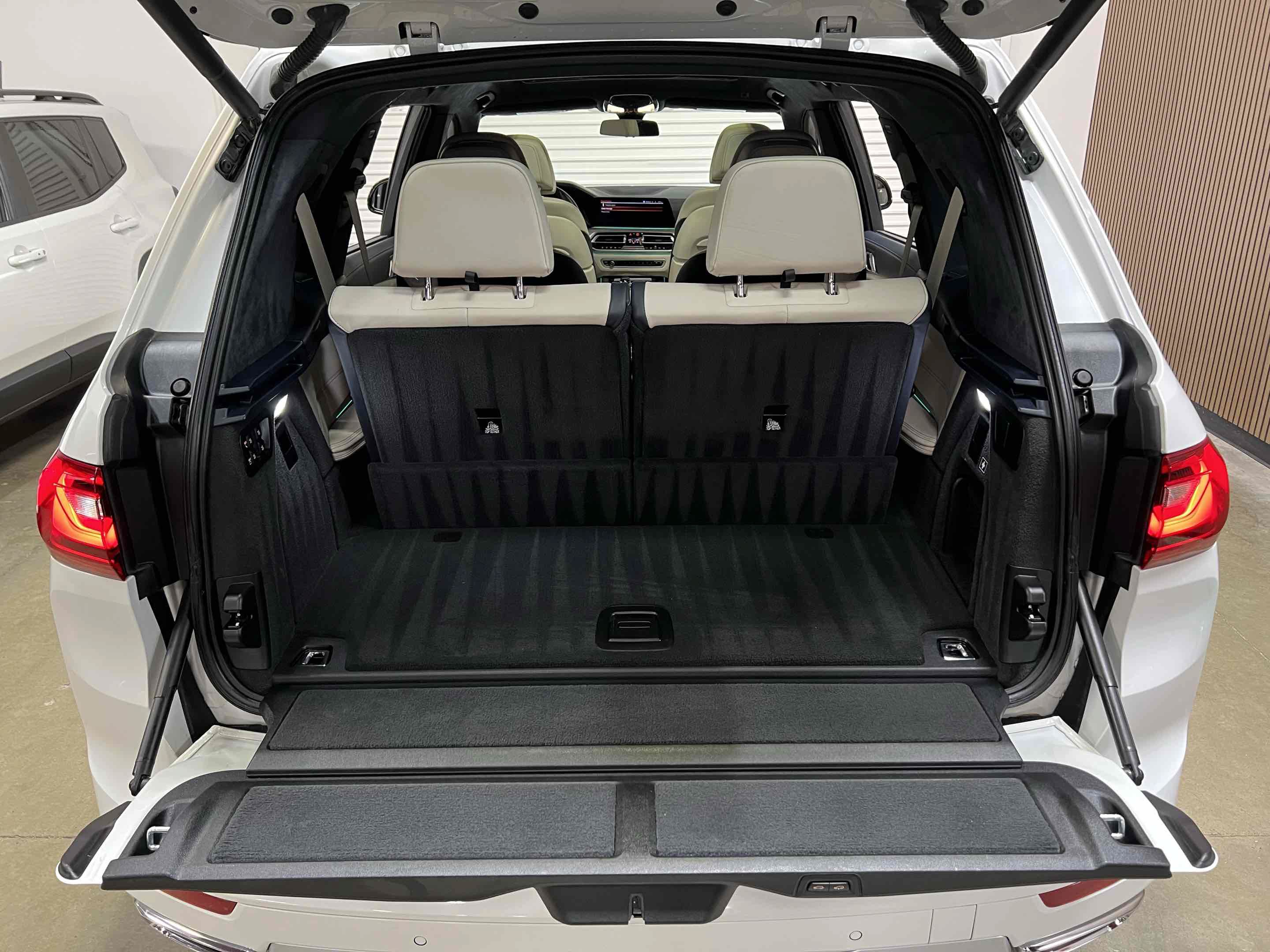 Used 2020 BMW X7 xDrive40i w/ Premium Package AWD/4WD image 92