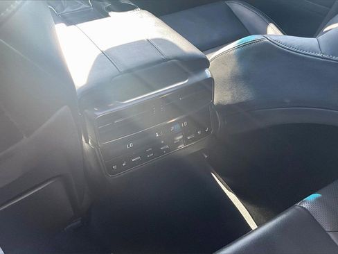 Used 2023 Lexus LX 600 4WD w/ Premium Package image 10