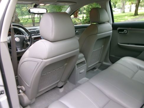 Used 2009 Saturn Aura XR image 17