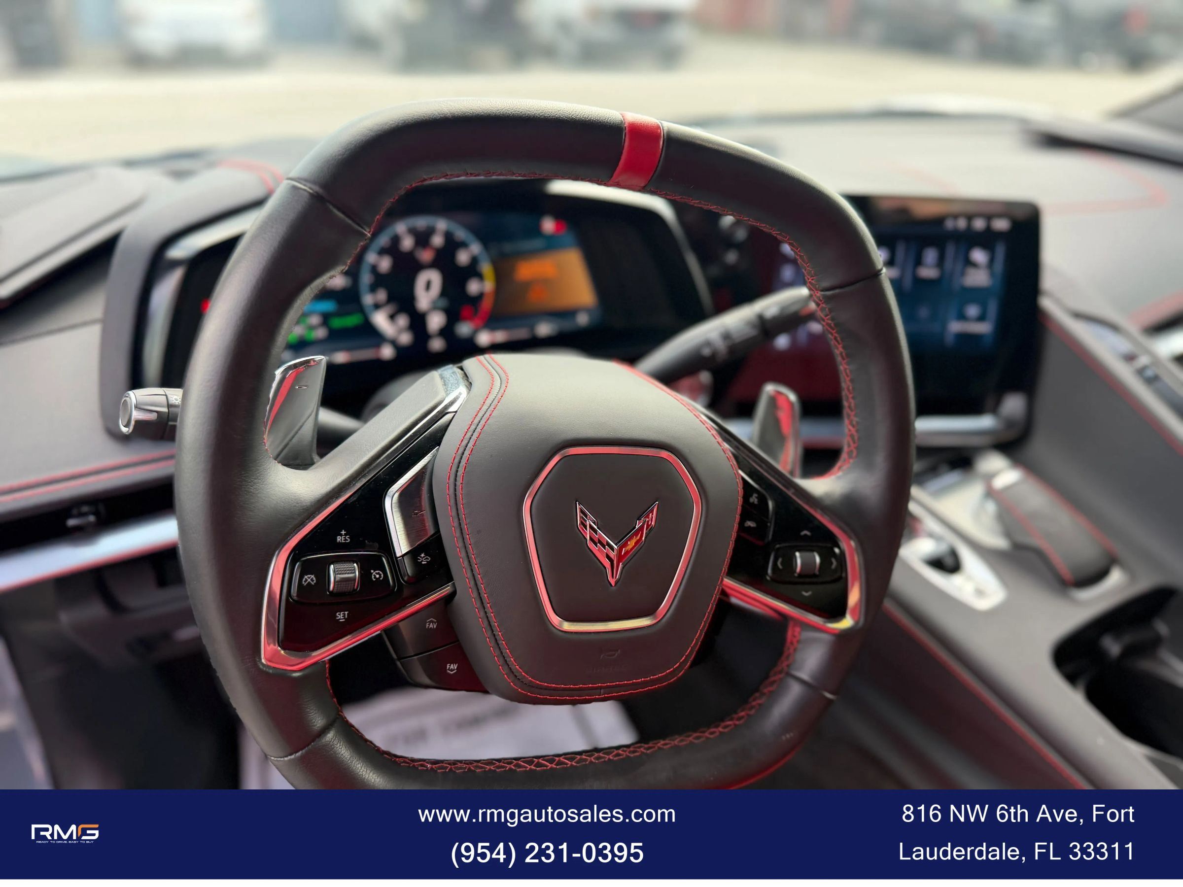 Used 2025 Chevrolet Corvette Stingray Coupe w/ 1LT RWD image 21