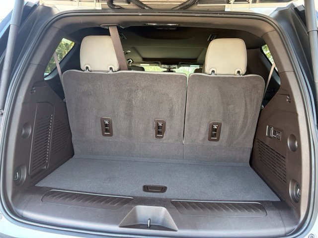 Used 2022 GMC Yukon SLT w/ SLT Premium Package RWD image 5
