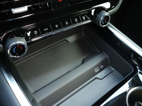 New 2026 Chevrolet Tahoe LS image 17