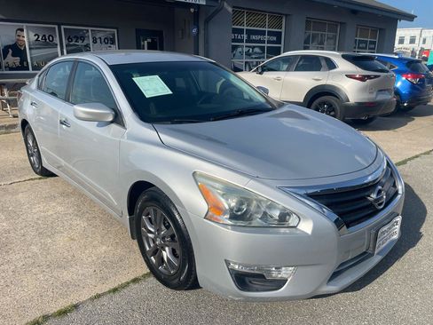 Used 2015 Nissan Altima 2.5 S w/ Special Edition Package FWD image 27