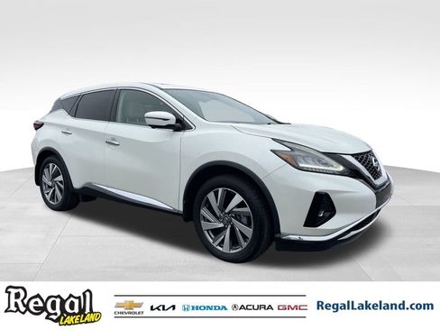 Used 2021 Nissan Murano SL w/ SL Moonroof Package image 2