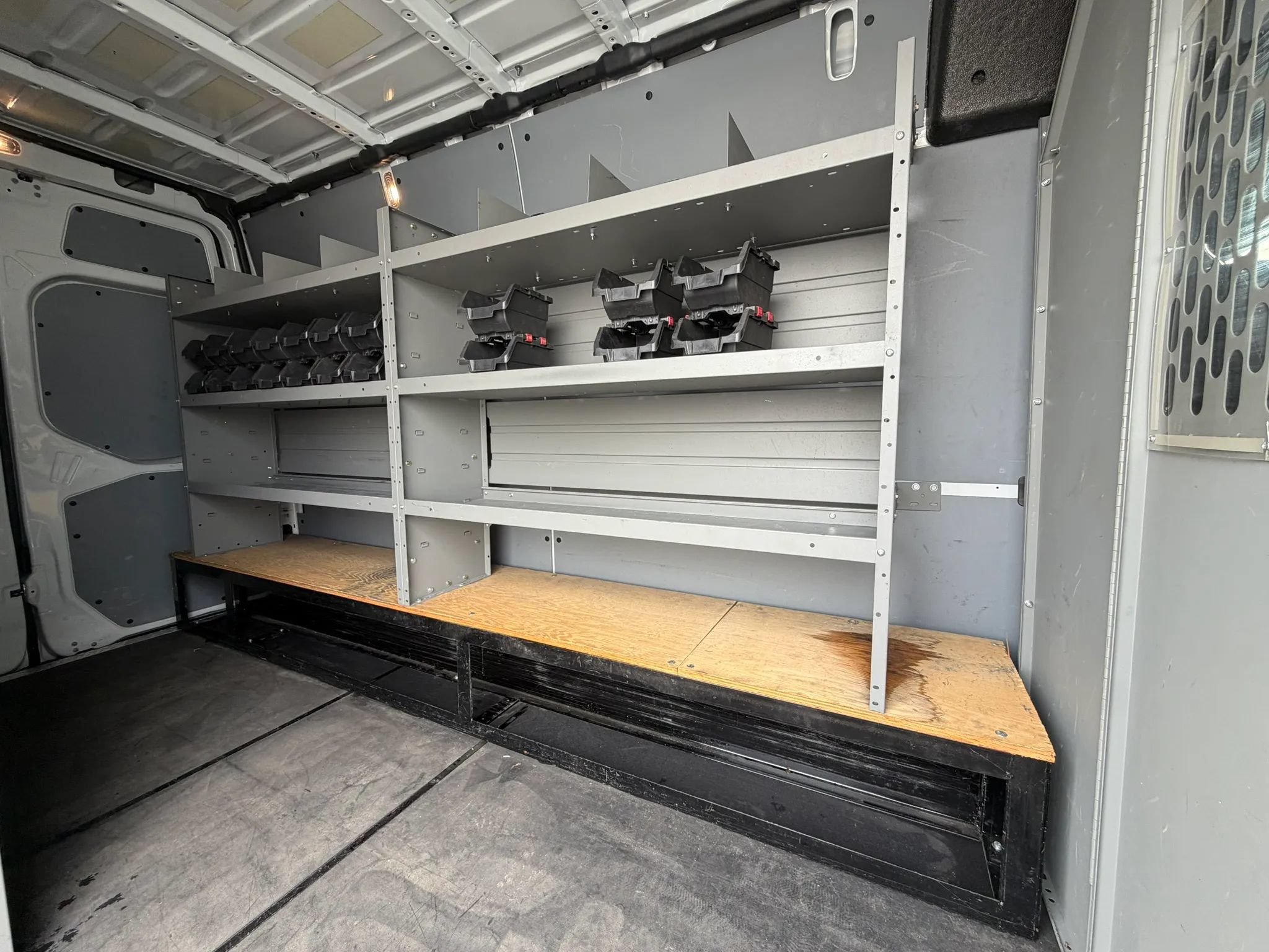 Used 2024 Mercedes-Benz Sprinter 2500 w/ Acoustic Package image 16