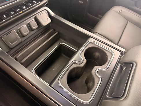 Used 2019 Chevrolet Silverado 2500 LTZ w/ Midnight Edition AWD/4WD image 43