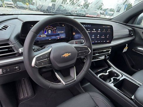 New 2026 Chevrolet Traverse LT w/ Driver Confidence Package FWD image 20