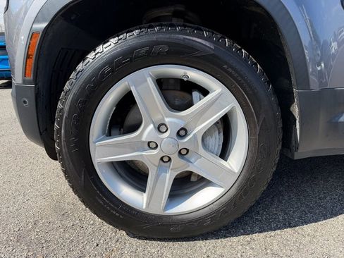 Used 2020 Land Rover Defender 110 SE image 7