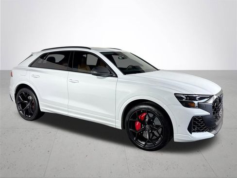 Used 2025 Audi RS Q8 performance image 5