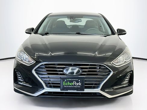 Used 2018 Hyundai Sonata SEL w/ Tech Package 02 FWD image 2