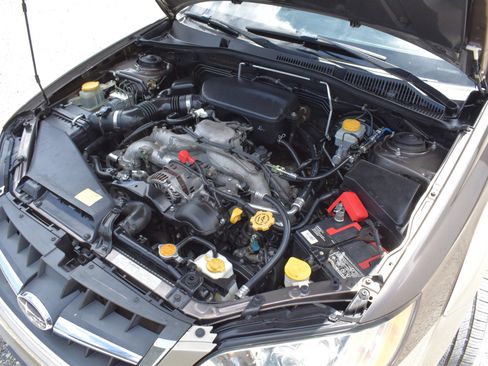 Used 2008 Subaru Outback 2.5i L.L. Bean AWD/4WD image 56