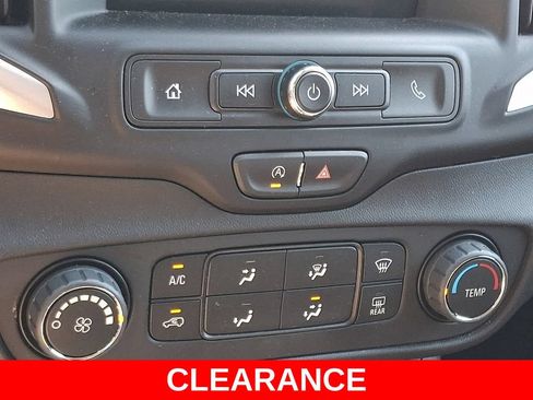 Used 2024 GMC Terrain SLE AWD/4WD image 16