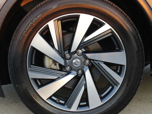 Used 2017 Nissan Murano Platinum w/ Platinum Technology Package FWD image 9