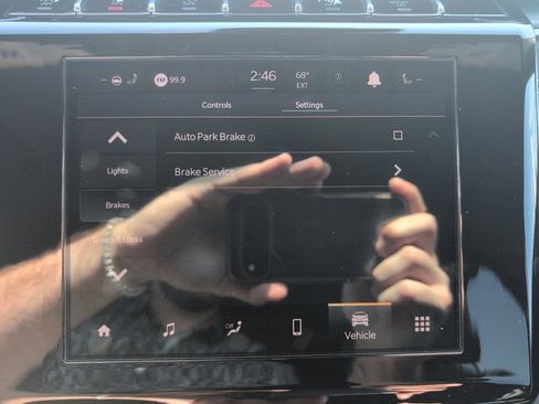 Used 2023 Jeep Grand Cherokee Altitude image 51