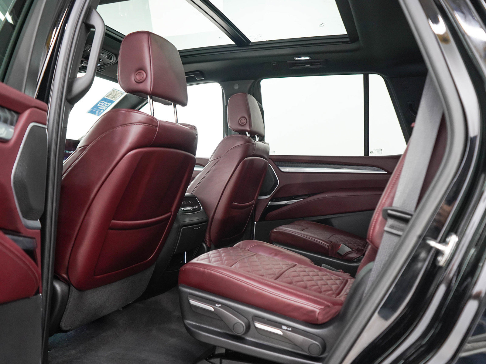 Used 2025 Cadillac Escalade Sport w/ Touring Package AWD/4WD image 19