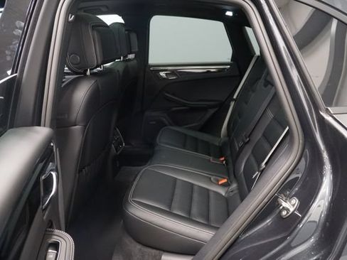 Certified 2026 Porsche Macan AWD/4WD image 24