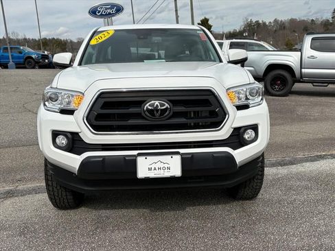 Used 2023 Toyota Tacoma SR5 w/ Technology Package AWD/4WD image 2