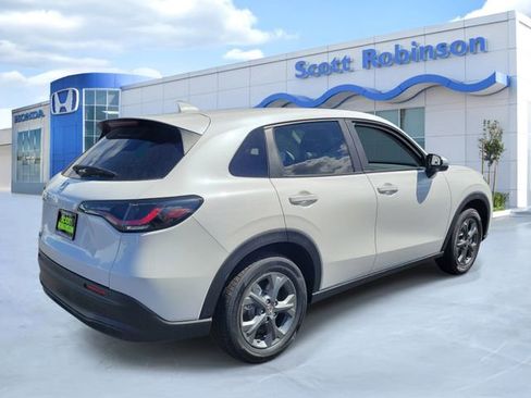 New 2026 Honda HR-V LX image 4