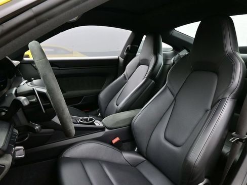 Certified 2024 Porsche 911 Carrera GTS RWD image 5