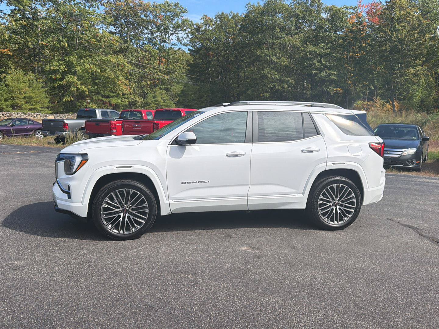 New 2027 GMC Terrain Denali w/ LPO, Floor Liner Package AWD/4WD image 2