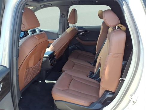 Used 2023 Audi Q7 2.0T Premium Plus w/ Premium Plus Package image 8