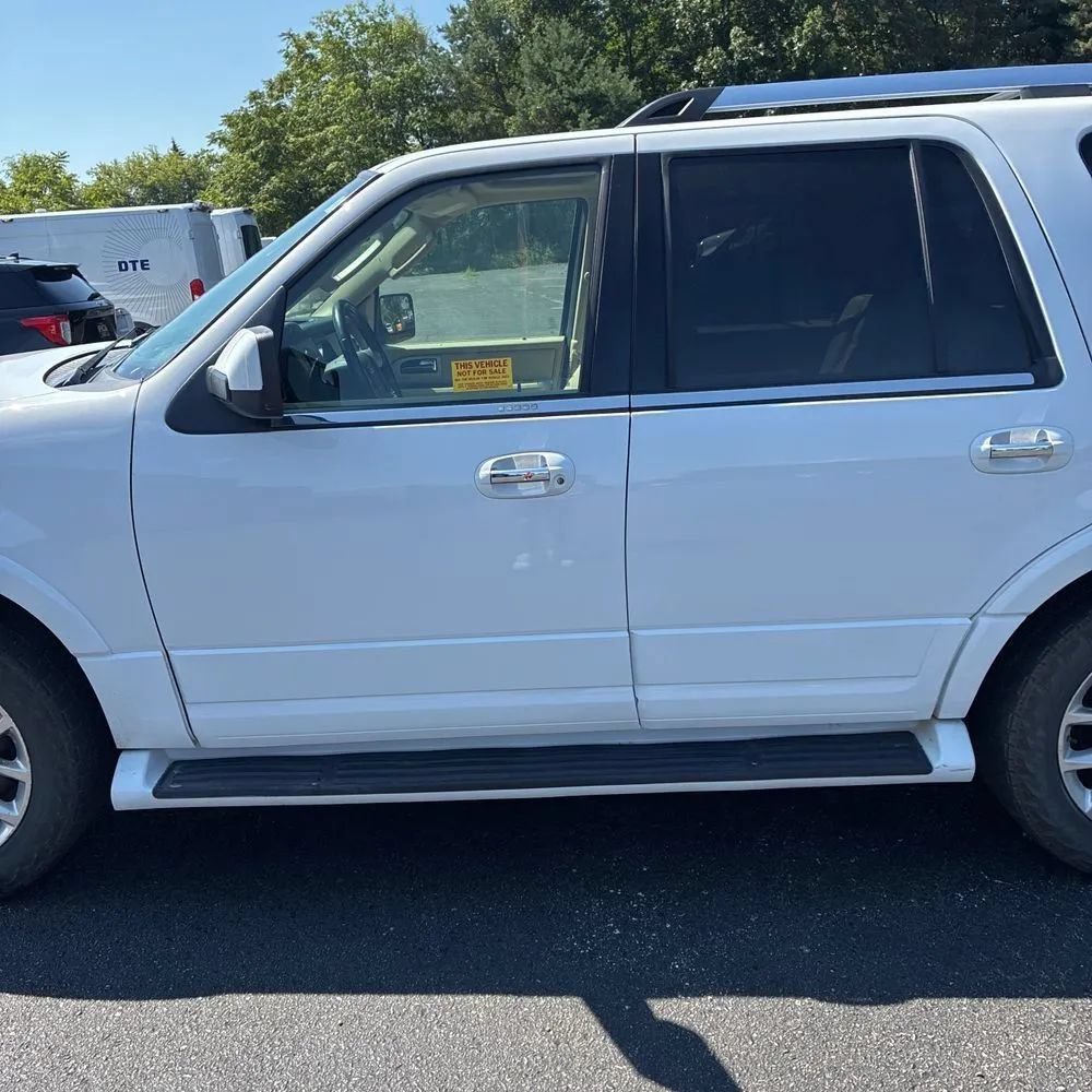 Used 2016 Ford Expedition Limited AWD/4WD image 4