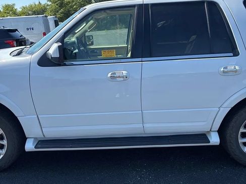 Used 2016 Ford Expedition Limited AWD/4WD image 4